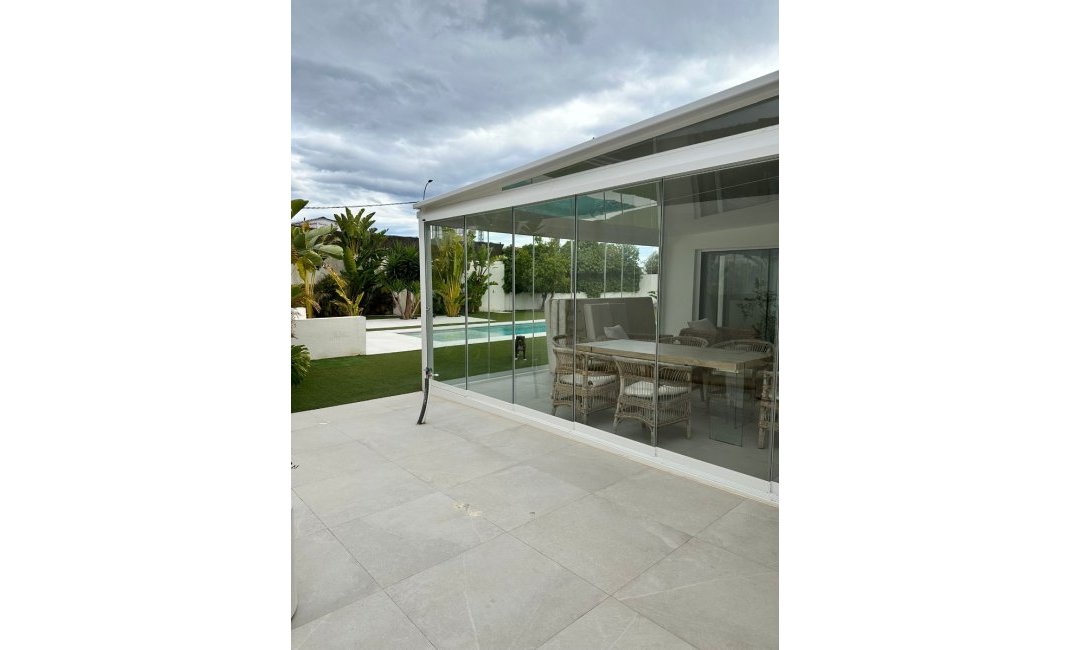  Alquiler larga estancia - Chalet / Villa  -
Albir