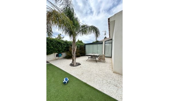  Alquiler larga estancia - Chalet / Villa  -
Albir