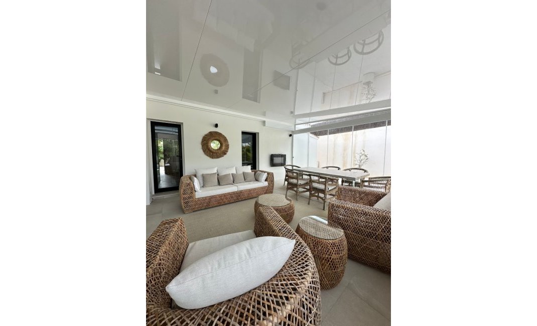  Alquiler larga estancia - Chalet / Villa  -
Albir