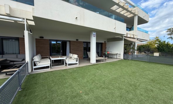 Alquiler corta estancia - Apartamento / piso -
Albir