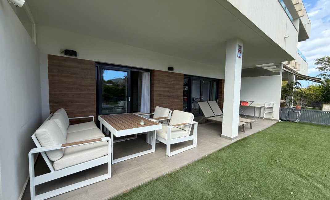 Alquiler corta estancia - Apartamento / piso -
Albir