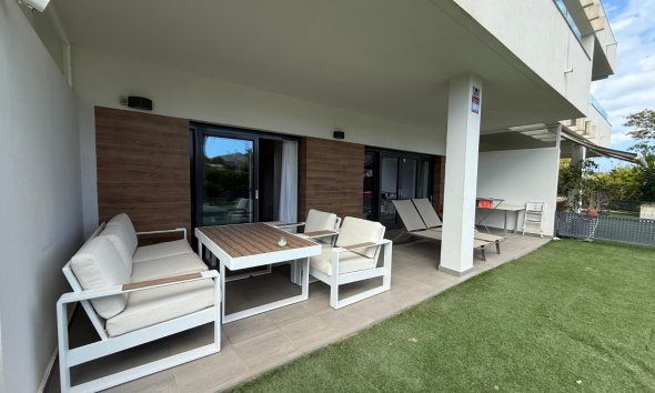 Alquiler corta estancia - Apartamento / piso -
Albir