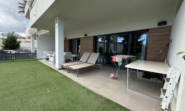 Alquiler corta estancia - Apartamento / piso -
Albir