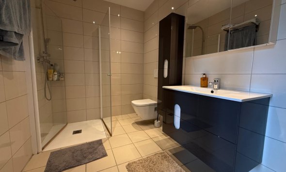 Alquiler corta estancia - Apartamento / piso -
Albir