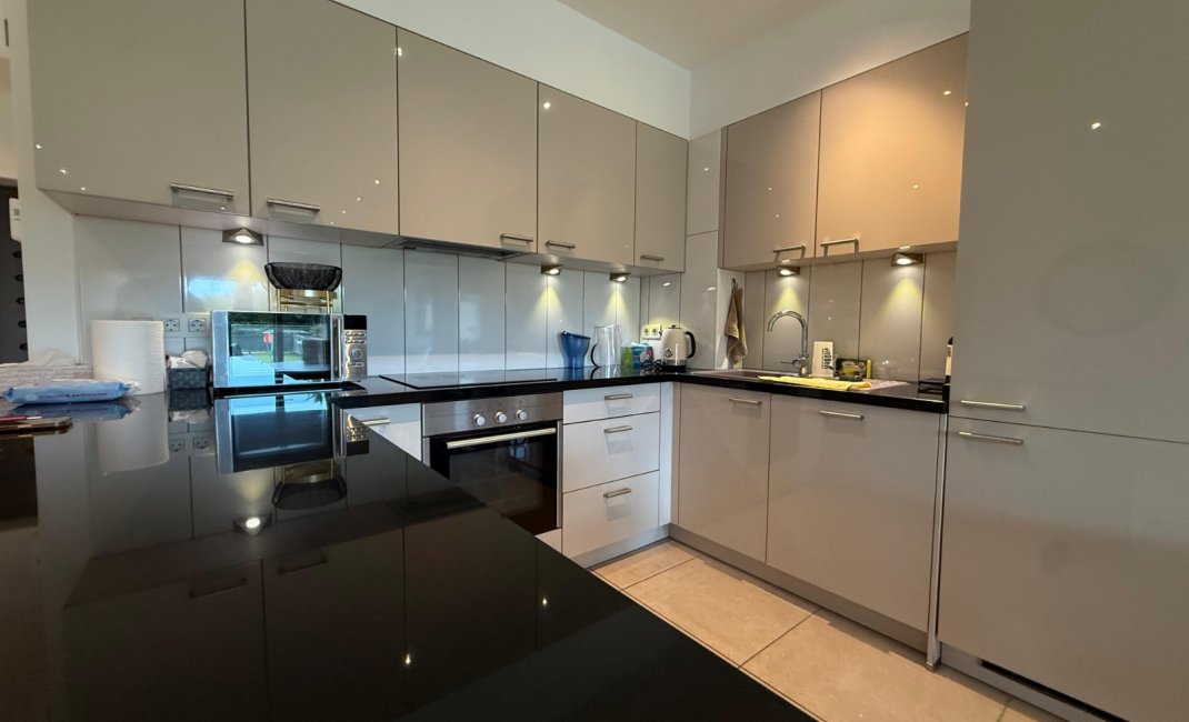 Alquiler corta estancia - Apartamento / piso -
Albir