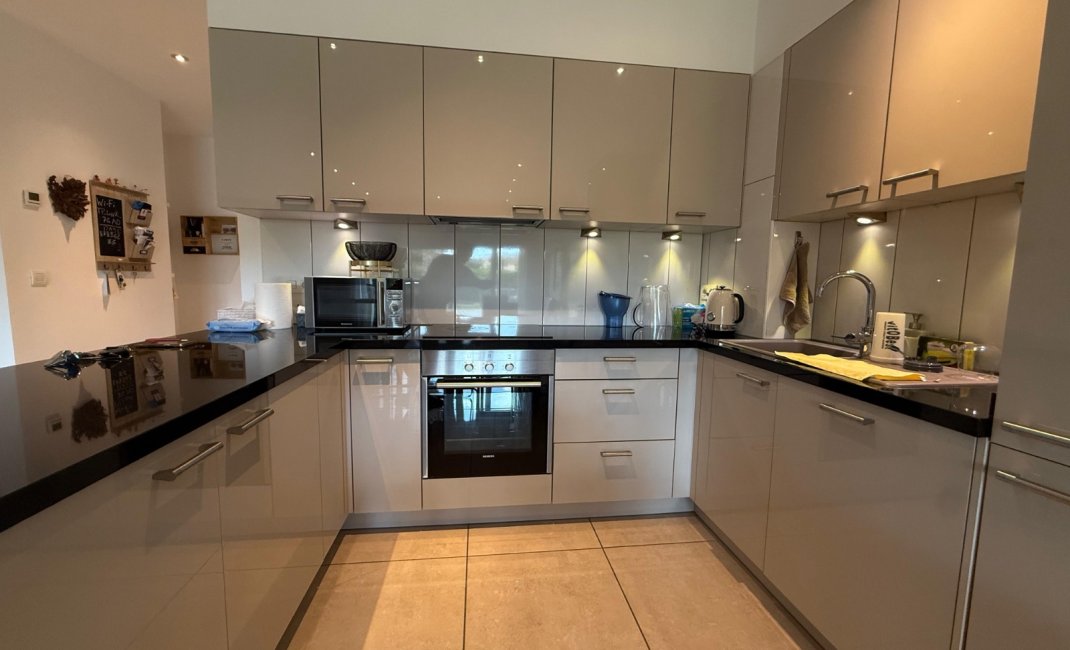 Alquiler corta estancia - Apartamento / piso -
Albir