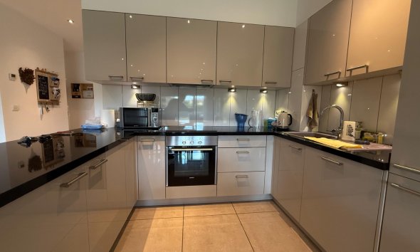 Alquiler corta estancia - Apartamento / piso -
Albir