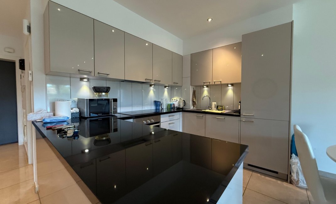 Alquiler corta estancia - Apartamento / piso -
Albir