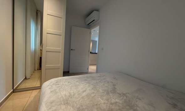 Alquiler corta estancia - Apartamento / piso -
Albir