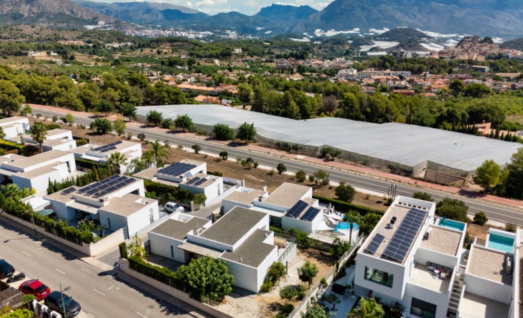 Resale - Villa -
Polop