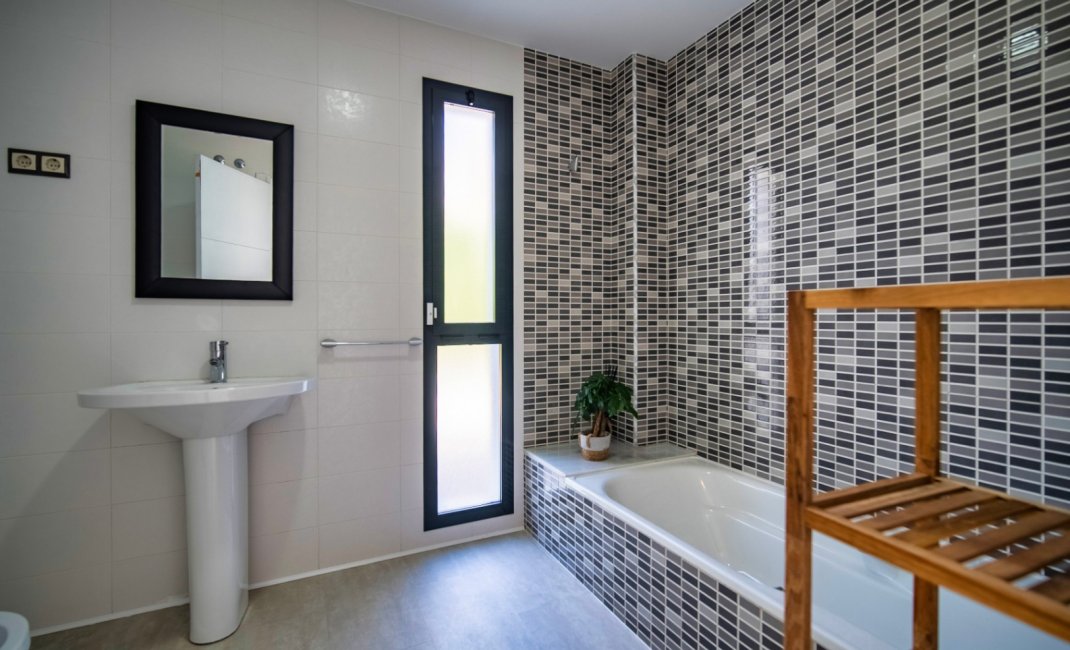 Resale - Villa -
Polop