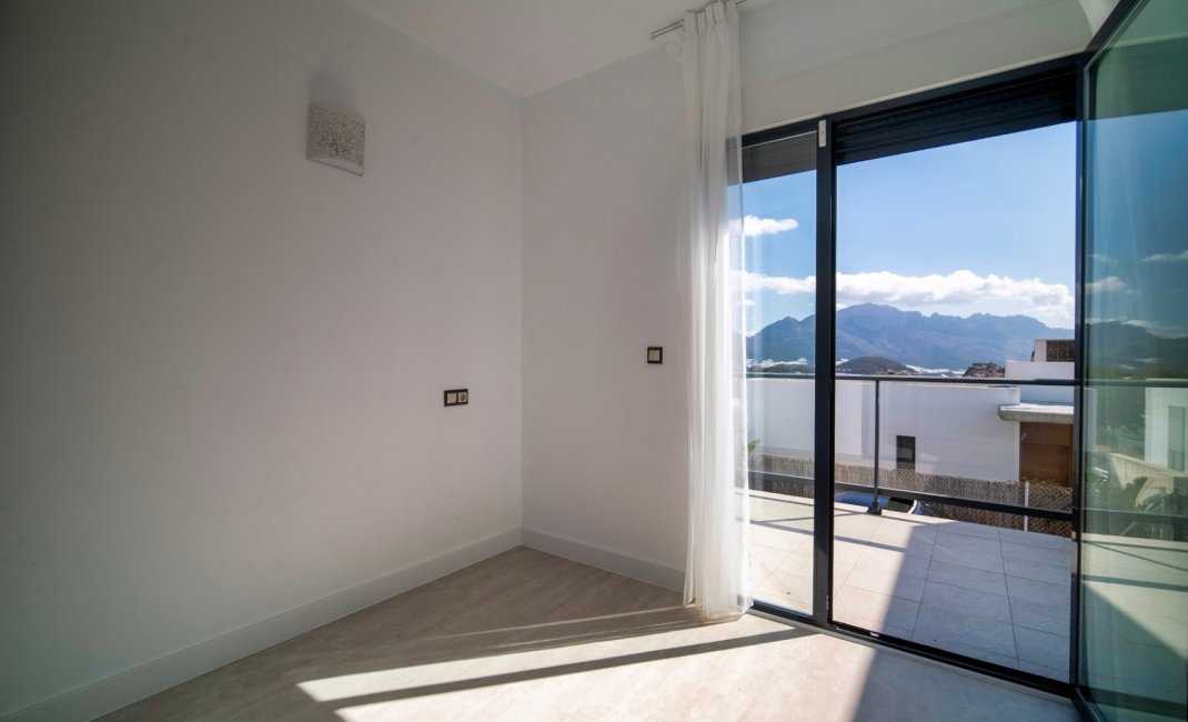 Resale - Villa -
Polop