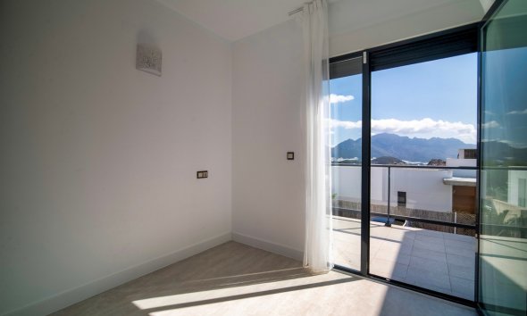 Resale - Villa -
Polop