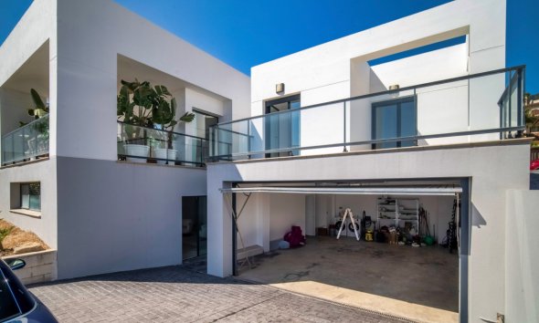 Resale - Villa -
Polop