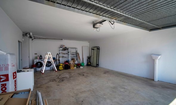 Resale - Villa -
Polop