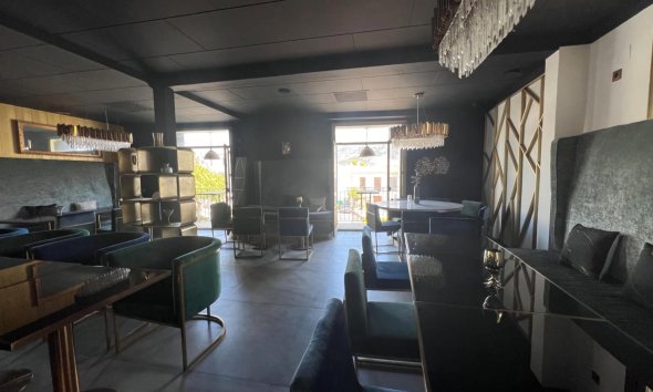 Cession de fonds de commerce - Commercial -
Altea