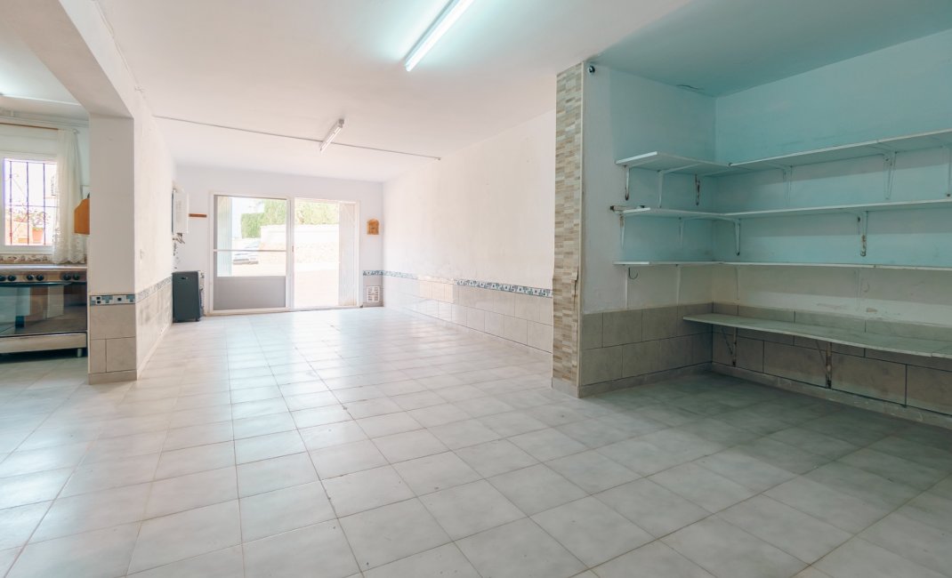 Videresalg - Rekkehus -
Albir