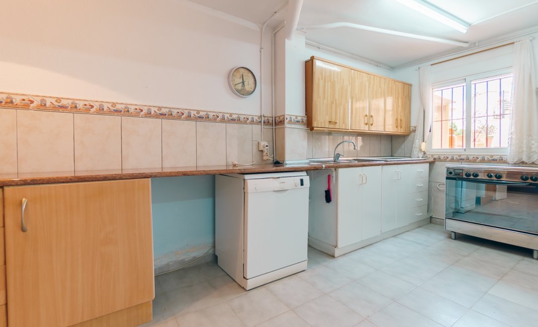 Videresalg - Rekkehus -
Albir