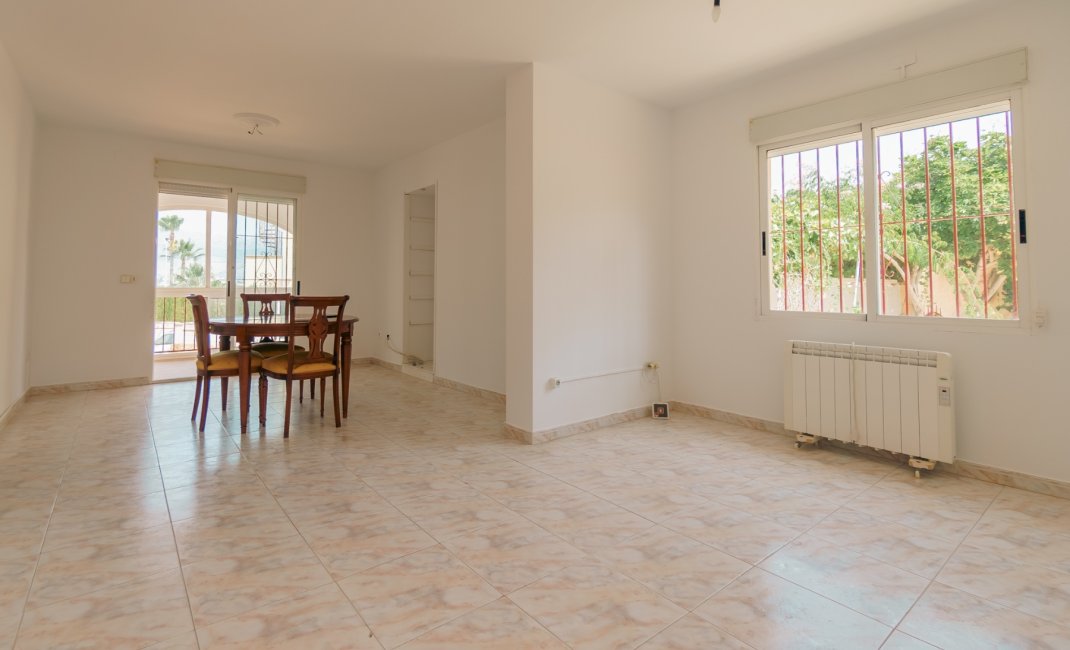 Videresalg - Rekkehus -
Albir