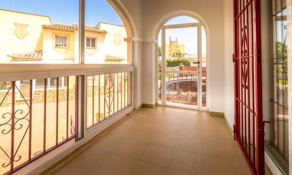 Videresalg - Rekkehus -
Albir