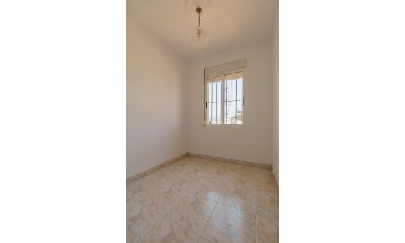 Videresalg - Rekkehus -
Albir