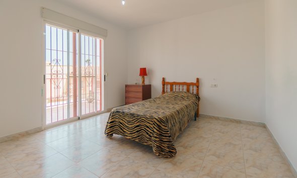 Videresalg - Rekkehus -
Albir