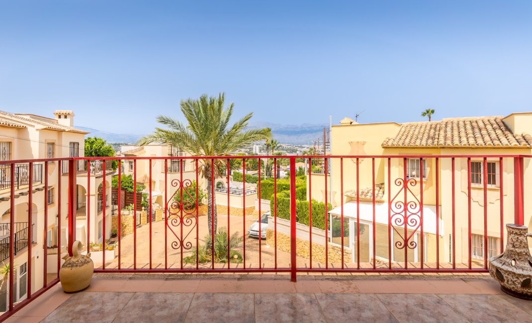 Videresalg - Rekkehus -
Albir