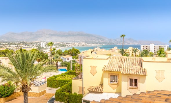 Videresalg - Rekkehus -
Albir