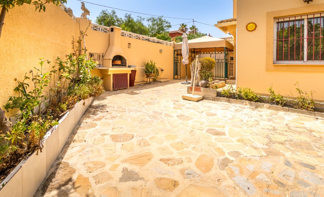 Videresalg - Rekkehus -
Albir