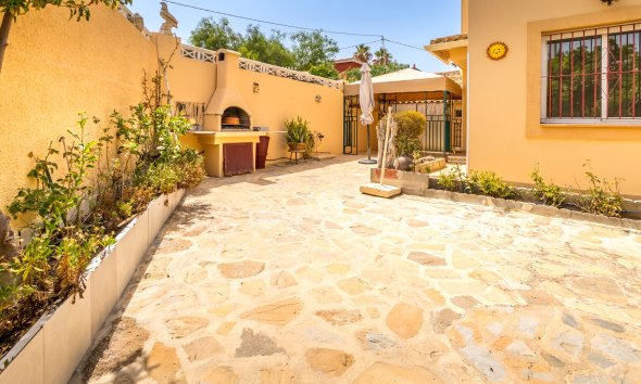 Videresalg - Rekkehus -
Albir