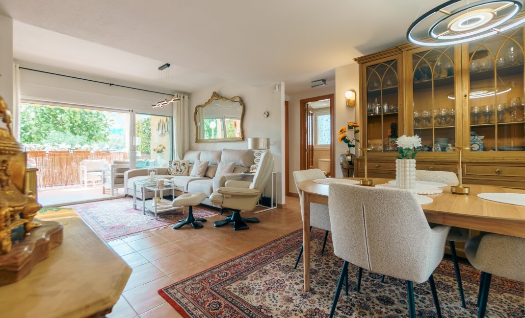 Reventa - Apartamento / piso -
Albir