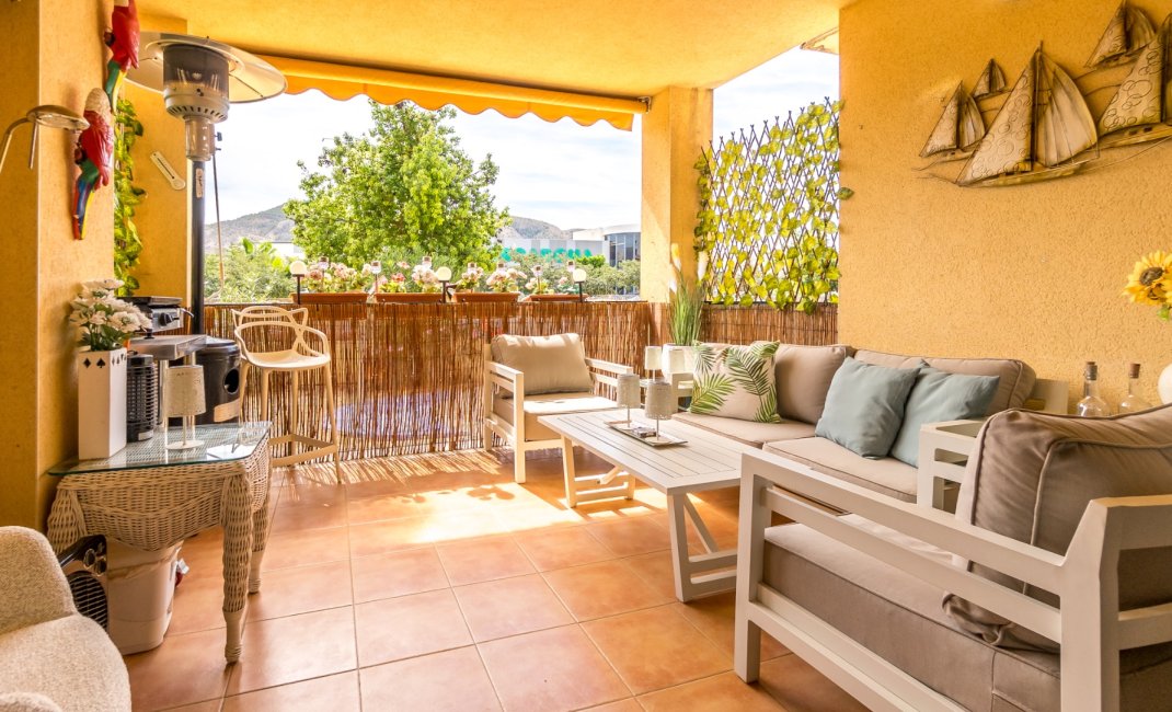 Reventa - Apartamento / piso -
Albir