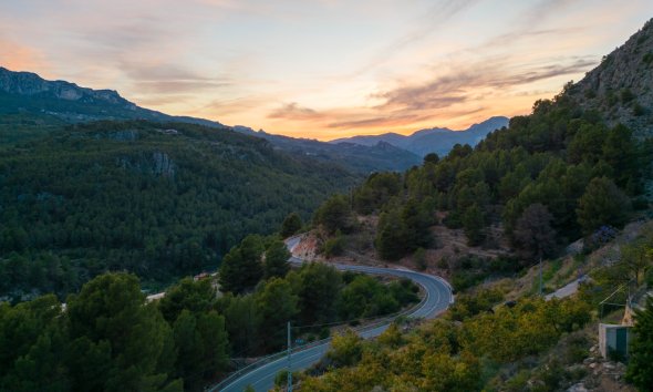 Reventa - Chalet / Villa  -
Callosa De Ensarrià