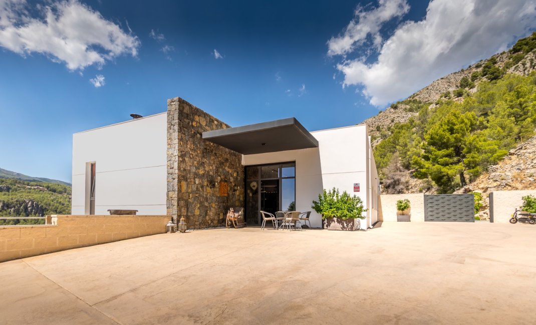 Reventa - Chalet / Villa  -
Callosa De Ensarrià