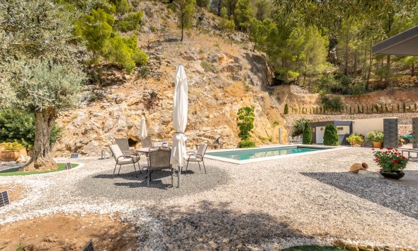 Reventa - Chalet / Villa  -
Callosa De Ensarrià