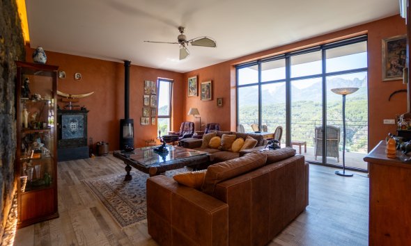 Reventa - Chalet / Villa  -
Callosa De Ensarrià