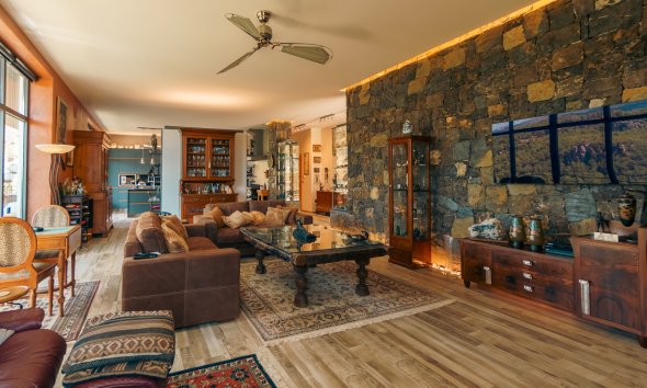 Reventa - Chalet / Villa  -
Callosa De Ensarrià