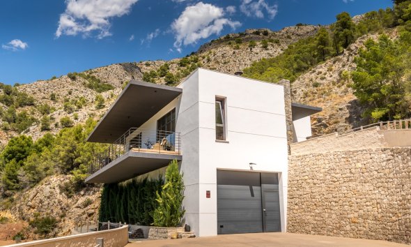 Reventa - Chalet / Villa  -
Callosa De Ensarrià
