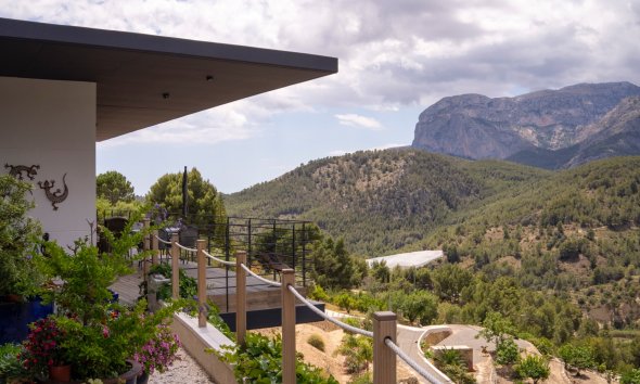 Reventa - Chalet / Villa  -
Callosa De Ensarrià