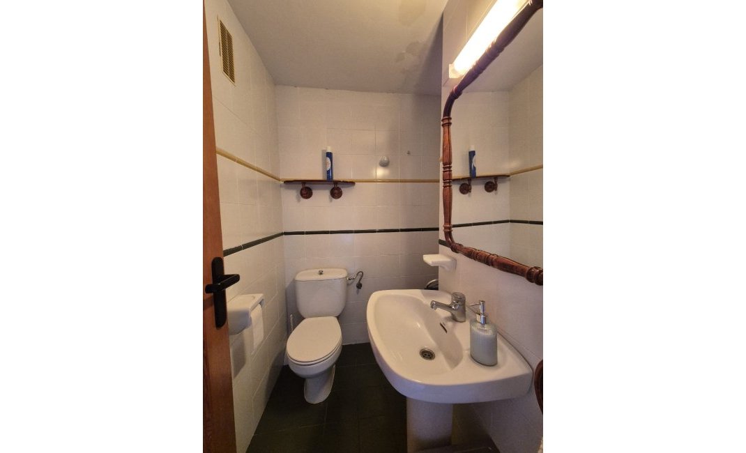 Alquiler corta estancia - Apartamento / piso -
Albir