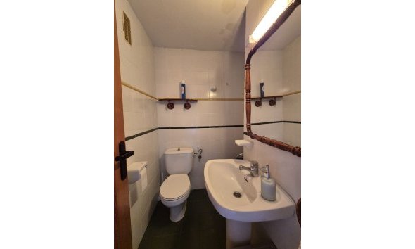 Alquiler corta estancia - Apartamento / piso -
Albir