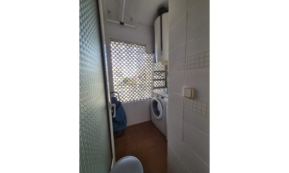 Alquiler corta estancia - Apartamento / piso -
Albir