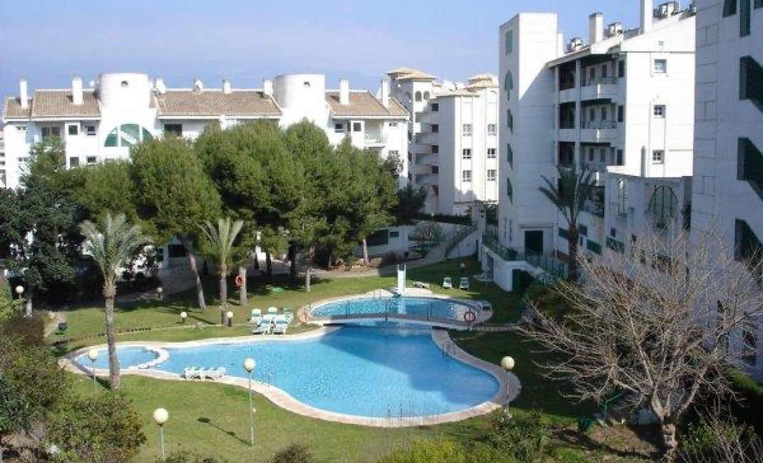 Alquiler corta estancia - Apartamento / piso -
Albir