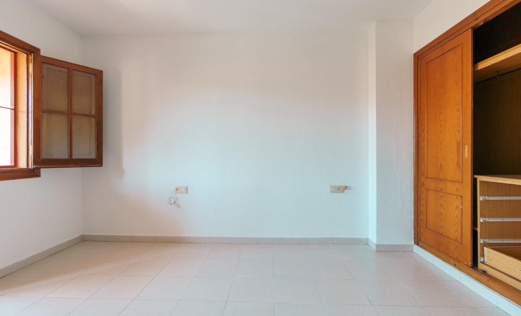 Revente - Maison mitoyenne -
Albir