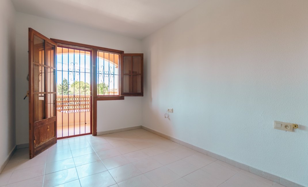 Revente - Maison mitoyenne -
Albir