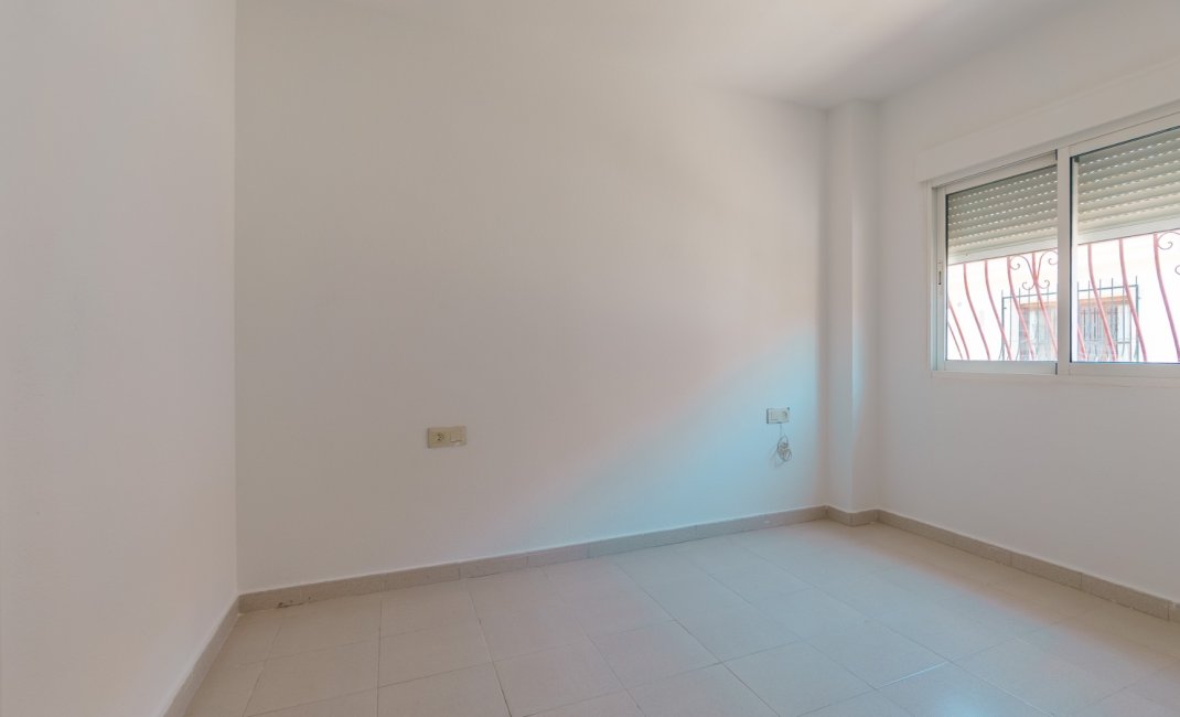 Revente - Maison mitoyenne -
Albir