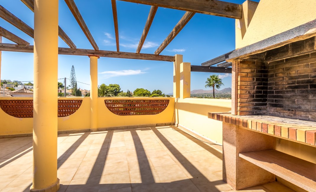 Revente - Maison mitoyenne -
Albir