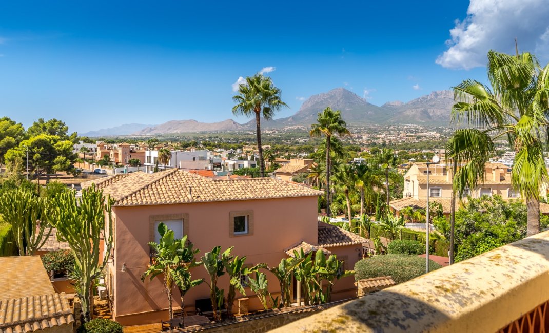 Revente - Maison mitoyenne -
Albir