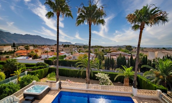 Resale - Villa -
La Nucía