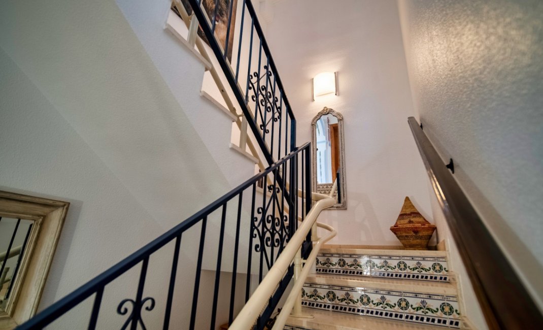 Resale - Villa -
La Nucía